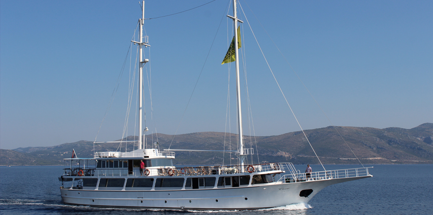 singing and sailing, croatia, 2017